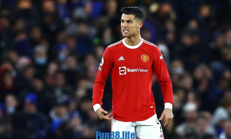 Ronaldo đánh mất vị trí thủ quân tại Manchester United