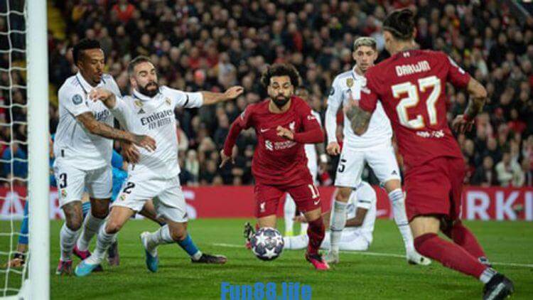 Real 1-0 Liverpool: Nhà ĐKVĐ thị uy sức mạnh